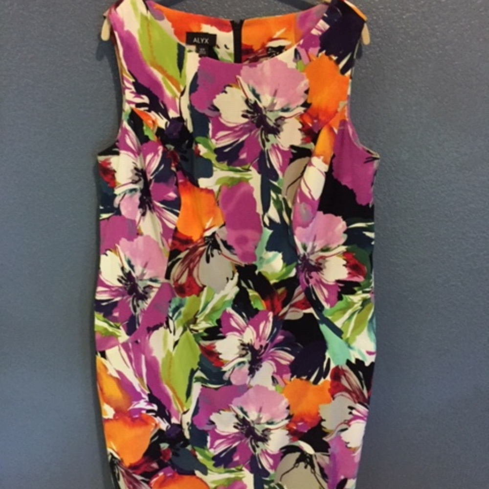SLEEVELESS MULTI-COLOR FLORAL DRESS